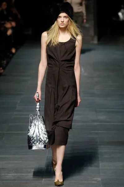 Look 32